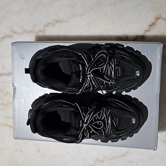 Balenciaga sneakers - Picture 3 of 4